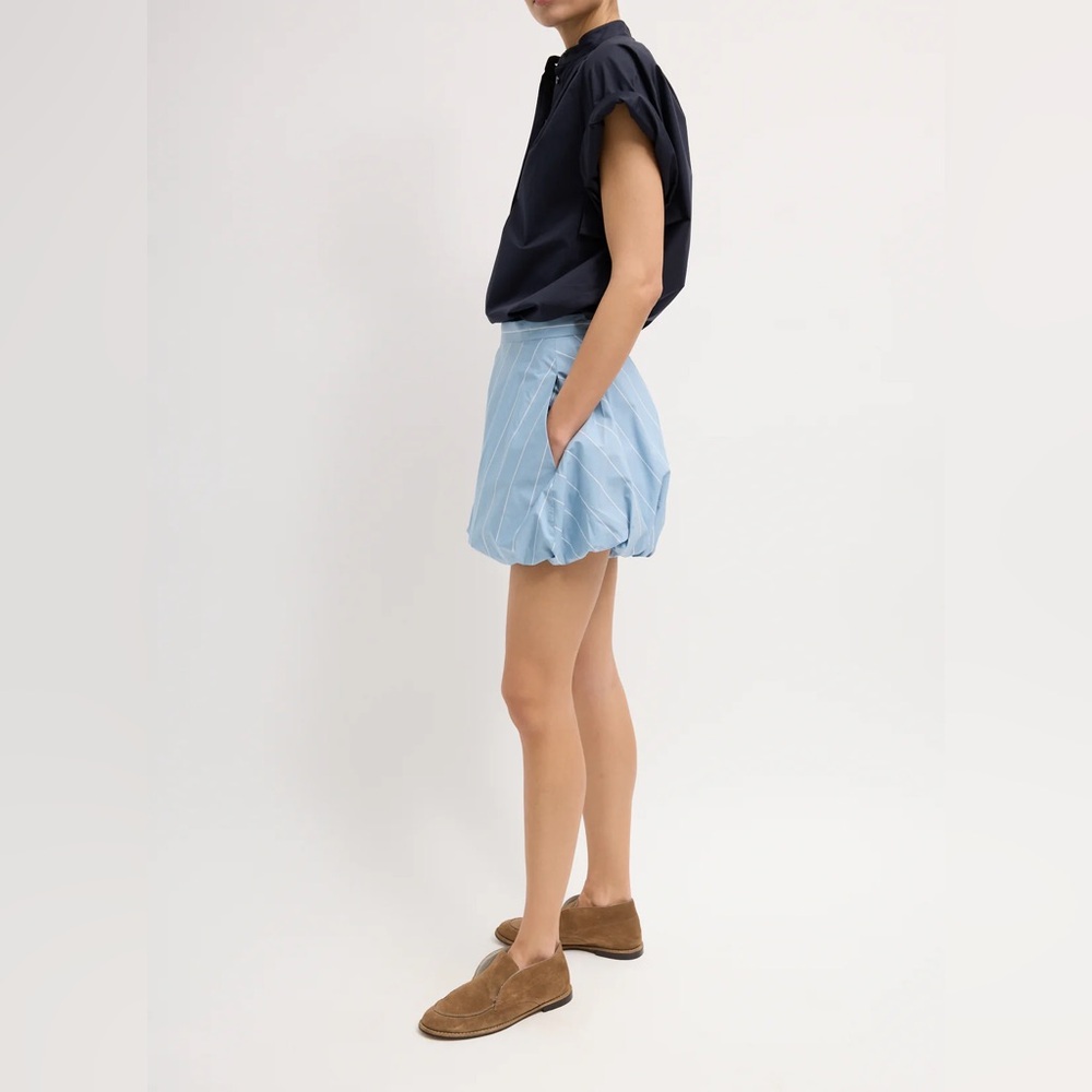 NWOT* Tibi Blue White Striped Tech Poplin Bubble Short Size 4/Waist 28.5“ - Picture 3 of 9